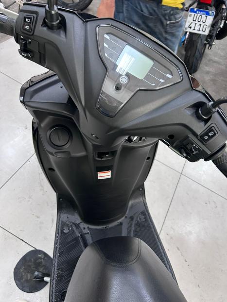 YAMAHA Fluo 125 , Foto 5
