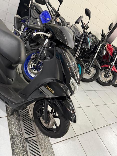 YAMAHA Fluo 125 , Foto 4