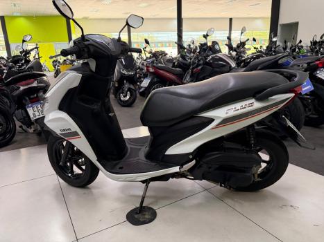 YAMAHA Fluo 125 , Foto 3