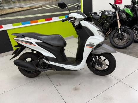 YAMAHA Fluo 125 , Foto 5