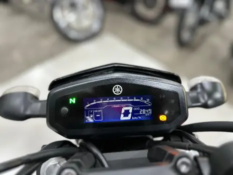 YAMAHA FZ 15 Fazer ABS, Foto 3