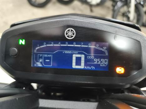 YAMAHA FZ 15 Fazer ABS, Foto 2