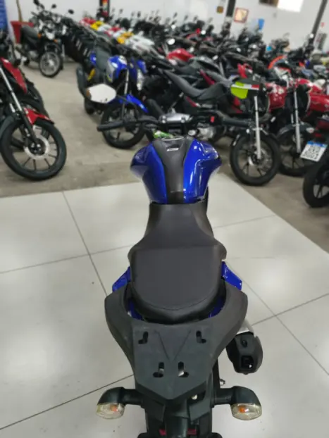 YAMAHA FZ 15 Fazer ABS, Foto 4