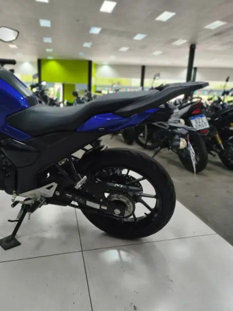 YAMAHA FZ 15 Fazer ABS, Foto 5