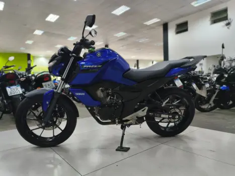 YAMAHA FZ 15 Fazer ABS, Foto 6