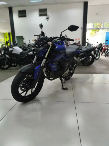 YAMAHA FZ 15 Fazer ABS, Foto 8