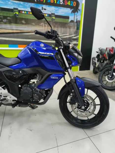 YAMAHA FZ 15 Fazer ABS, Foto 11