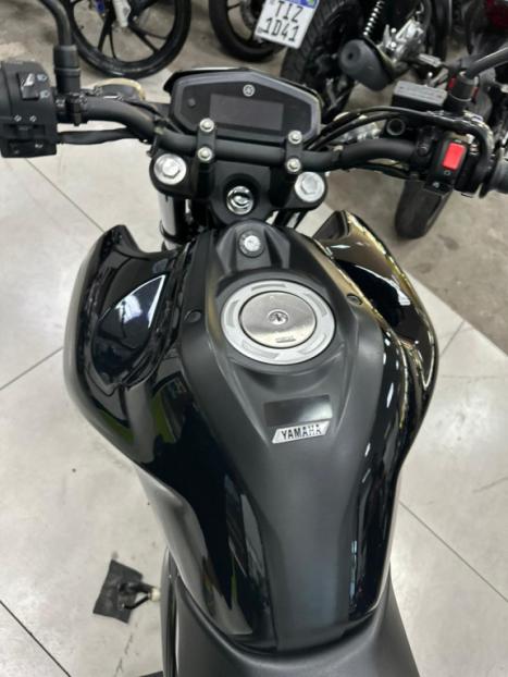 YAMAHA FZ 15 Fazer ABS, Foto 9