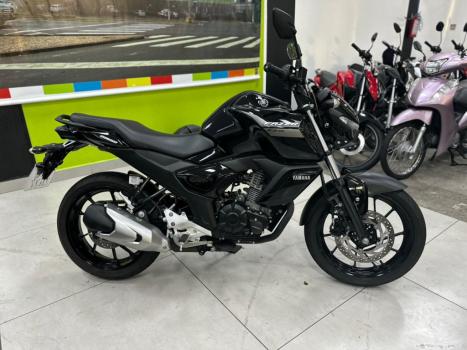 YAMAHA FZ 15 Fazer ABS, Foto 10