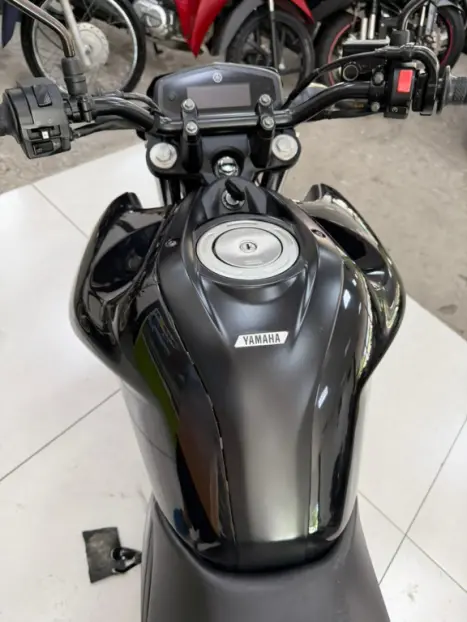 YAMAHA FZ 15 Fazer ABS, Foto 8