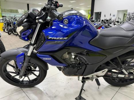 YAMAHA FZ 15 Fazer ABS, Foto 10