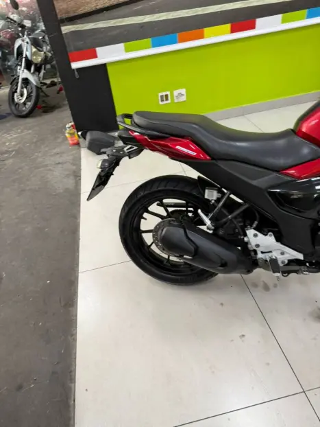 YAMAHA FZ 15 Fazer ABS, Foto 3
