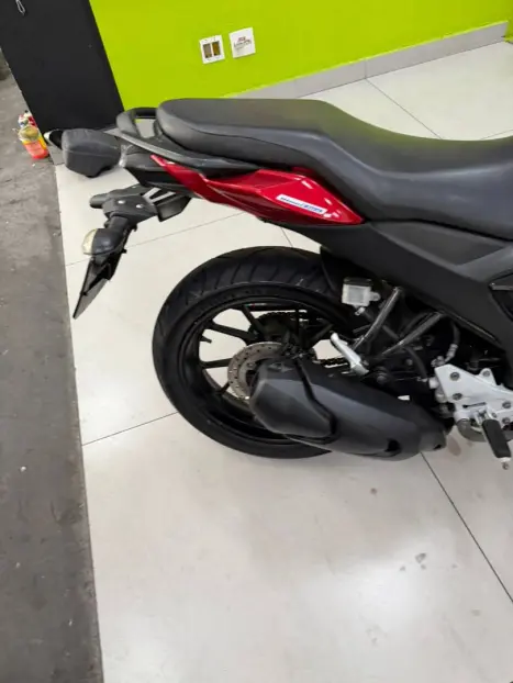 YAMAHA FZ 15 Fazer ABS, Foto 4