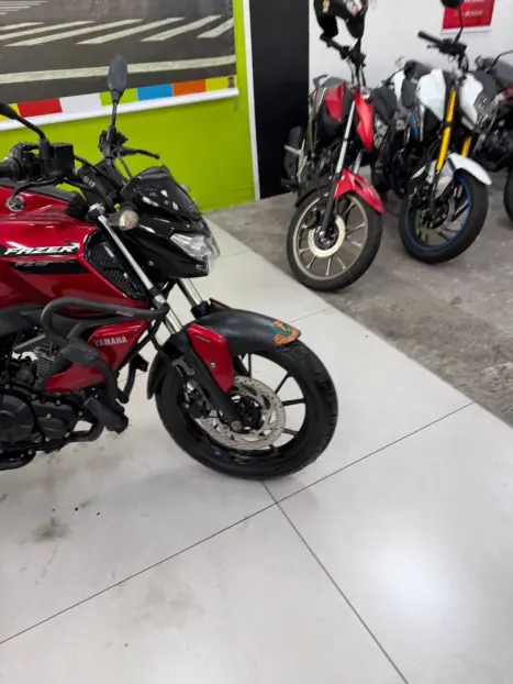 YAMAHA FZ 15 Fazer ABS, Foto 7