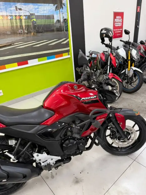 YAMAHA FZ 15 Fazer ABS, Foto 14