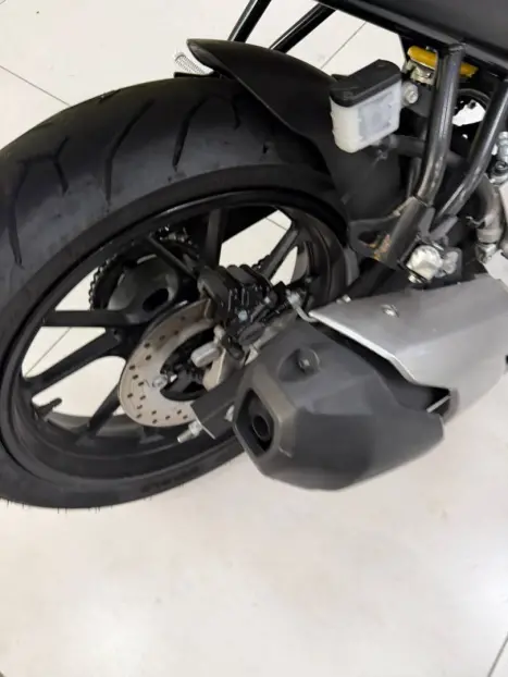 YAMAHA FZ 15 Fazer ABS, Foto 13