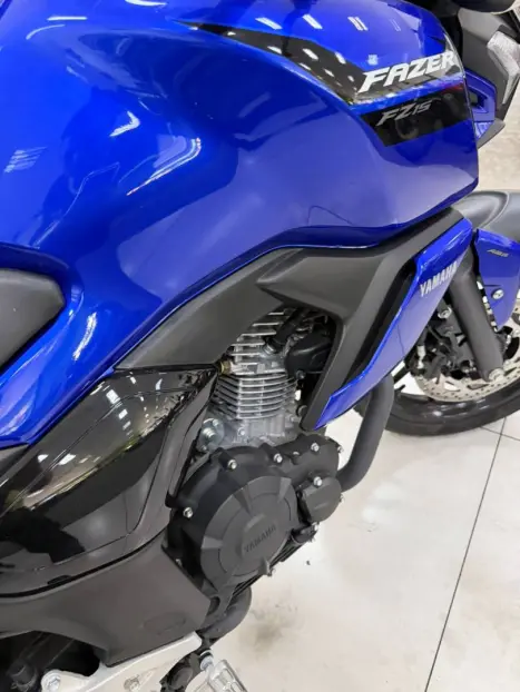 YAMAHA FZ 15 Fazer ABS, Foto 15
