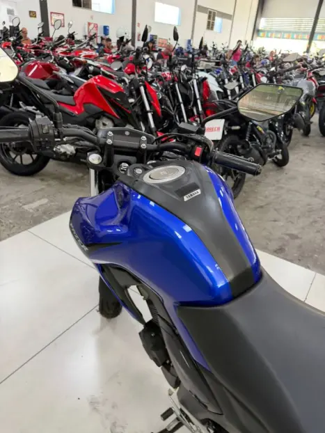 YAMAHA FZ 15 Fazer ABS, Foto 16