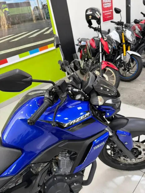 YAMAHA FZ 15 Fazer ABS, Foto 19