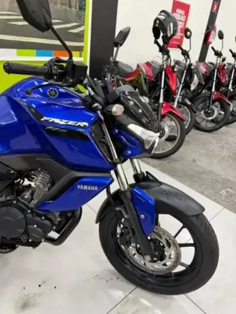 YAMAHA FZ 15 Fazer ABS, Foto 10