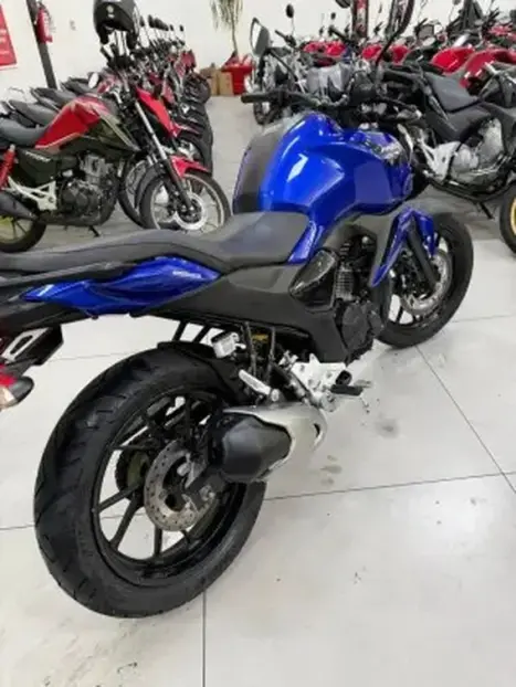 YAMAHA FZ 15 Fazer ABS, Foto 17