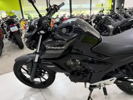 YAMAHA FZ 15 Fazer ABS, Foto 5