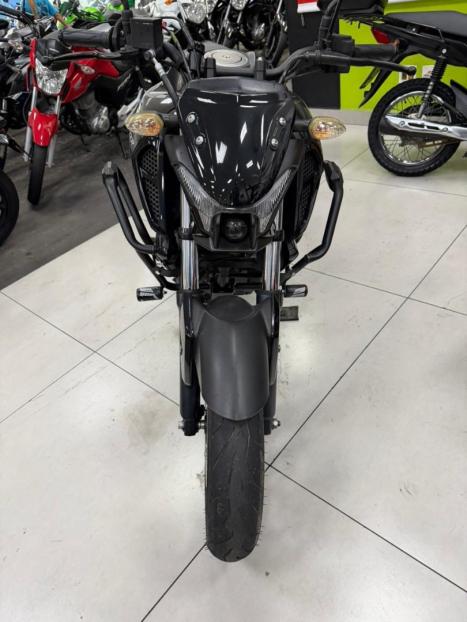 YAMAHA FZ 15 Fazer ABS, Foto 3
