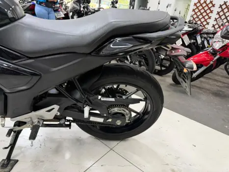 YAMAHA FZ 15 Fazer ABS, Foto 6