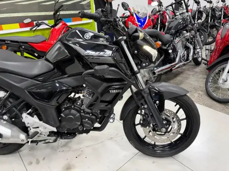 YAMAHA FZ 15 Fazer ABS, Foto 11