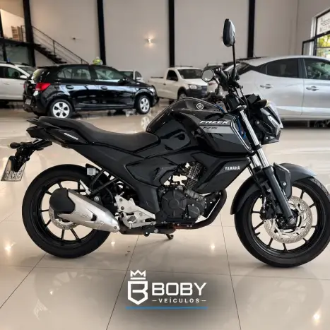 YAMAHA FZ 15 Fazer ABS, Foto 1