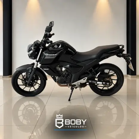 YAMAHA FZ 15 Fazer ABS, Foto 2