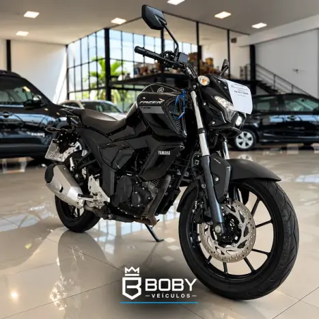 YAMAHA FZ 15 Fazer ABS, Foto 4