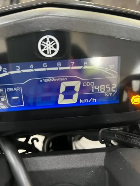 YAMAHA FZ 15 Fazer ABS, Foto 6