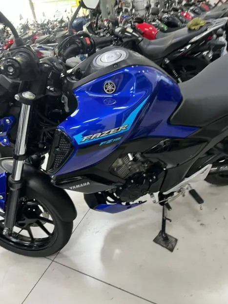 YAMAHA FZ 15 Fazer ABS, Foto 7