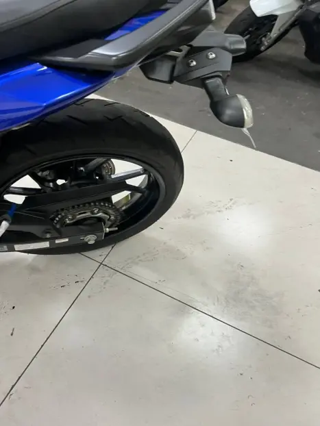 YAMAHA FZ 15 Fazer ABS, Foto 12