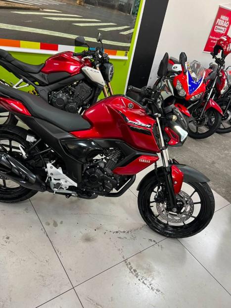 YAMAHA FZ 15 Fazer ABS, Foto 3