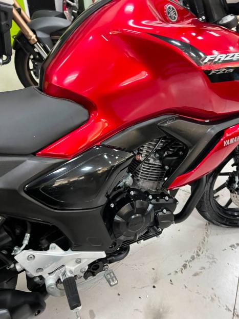 YAMAHA FZ 15 Fazer ABS, Foto 7