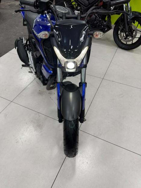 YAMAHA FZ 15 Fazer ABS, Foto 11