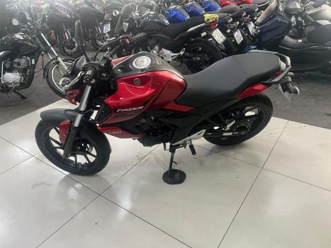 YAMAHA FZ 15 Fazer ABS, Foto 5