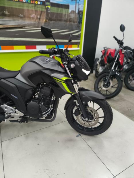 YAMAHA FZ 25 250 Fazer Flex , Foto 2