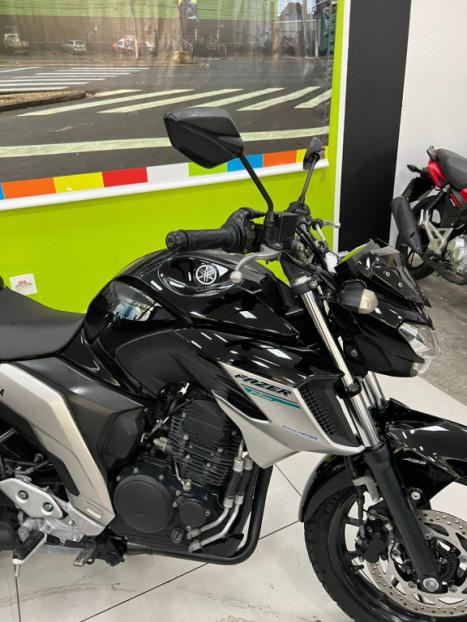 YAMAHA FZ 25 250 Fazer Flex , Foto 3