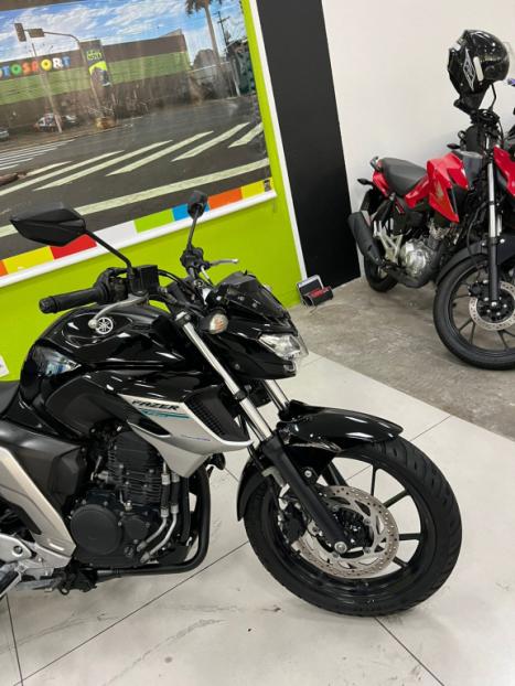 YAMAHA FZ 25 250 Fazer Flex , Foto 4