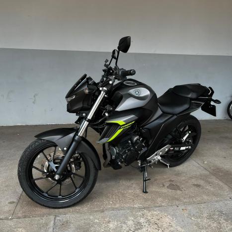 YAMAHA FZ 25 250 Fazer Flex , Foto 2