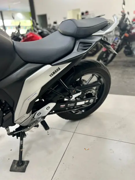 YAMAHA FZ 25 250 Fazer Flex , Foto 9