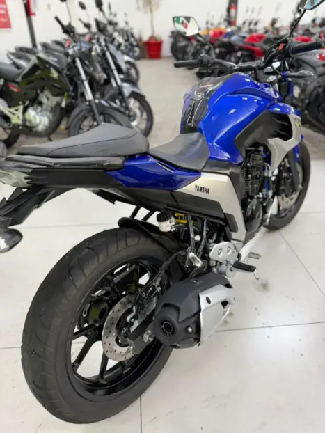 YAMAHA FZ 25 250 Fazer Flex , Foto 6