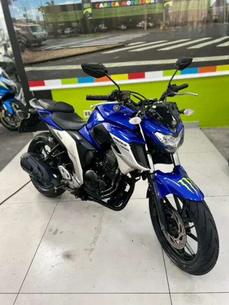 YAMAHA FZ 25 250 Fazer Flex , Foto 1