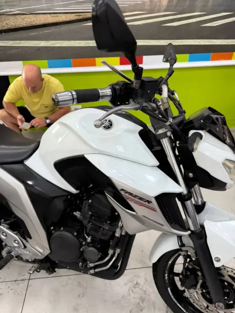 YAMAHA FZ 25 250 Fazer Flex , Foto 2