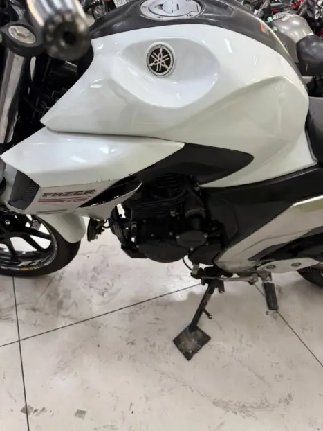 YAMAHA FZ 25 250 Fazer Flex , Foto 5