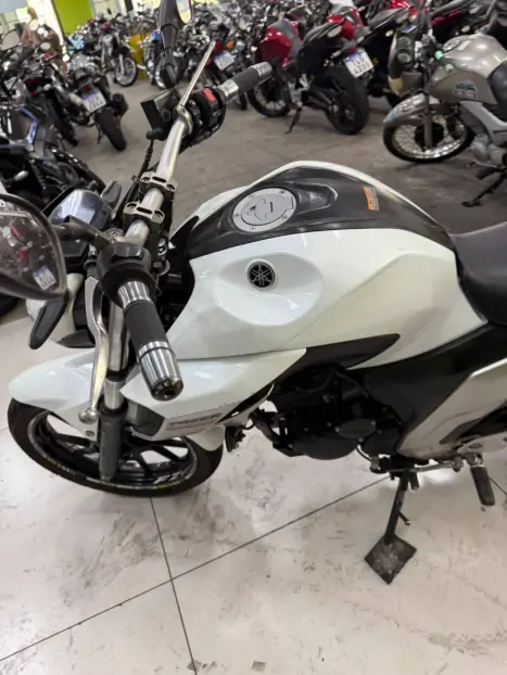 YAMAHA FZ 25 250 Fazer Flex , Foto 10