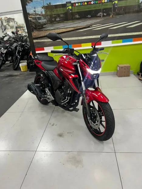 YAMAHA FZ 25 250 Fazer Flex , Foto 1